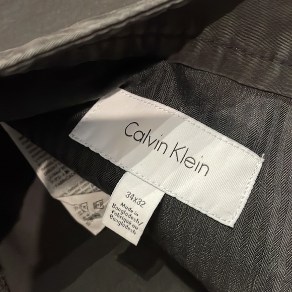 Men’s Calvin Klein Slim Fit 34x32 Pants - Picture 4 of 4